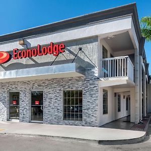 Econo Lodge Airport - Rj Stadium